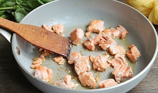 Рецепт Феттучини с лососем