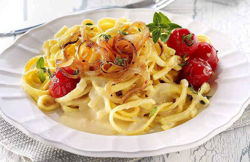 Ингредиенты для «Спагетти с миндалем и помидорами черри»: